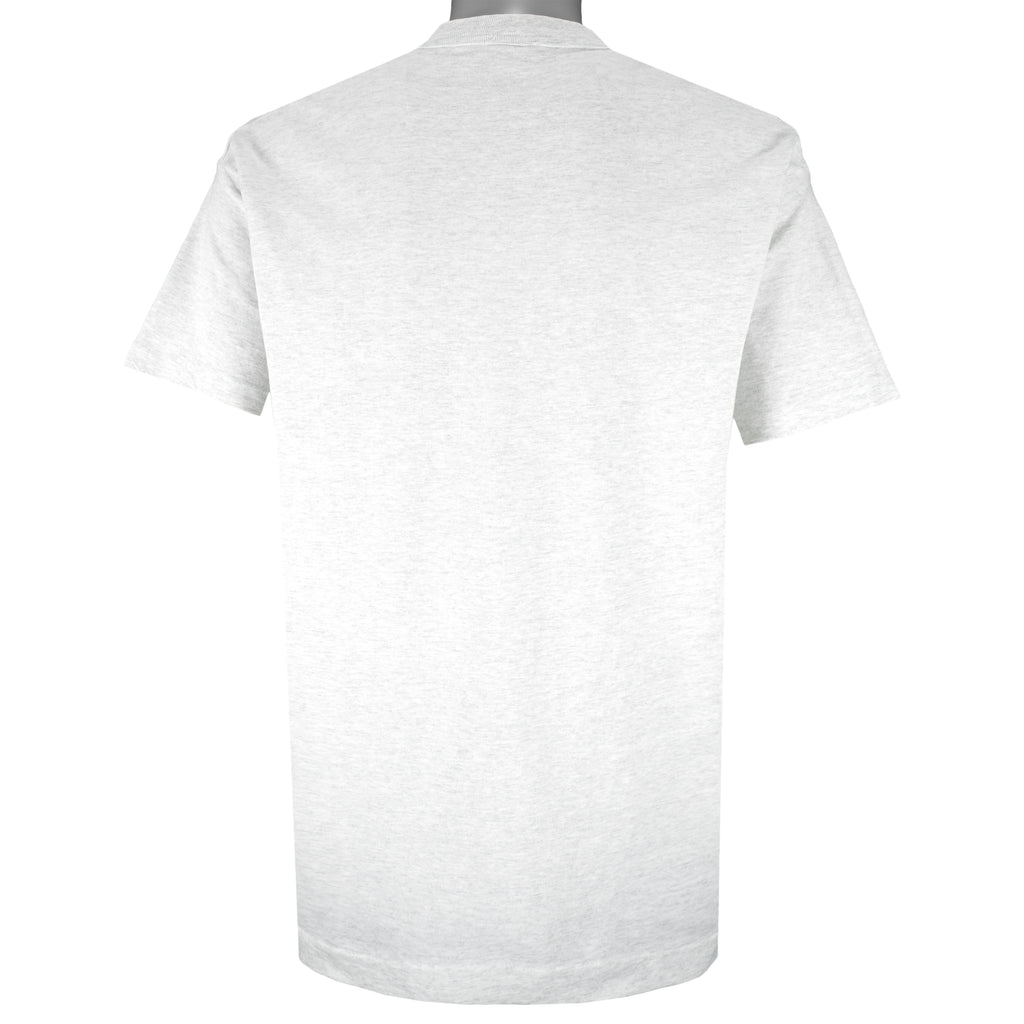 vintage-nfl-salem-oakland-raiders-big-helmet-single-stitch-t-shirt