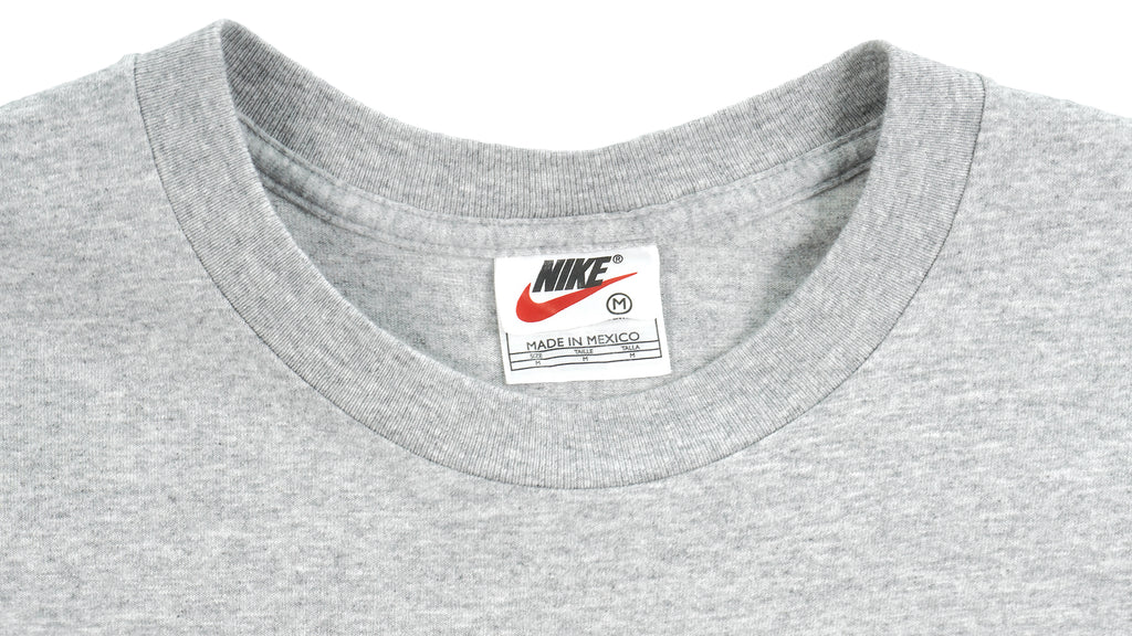 Nike - Fire Earth Water Air T-Shirt 2000s Medium Vintage Retro