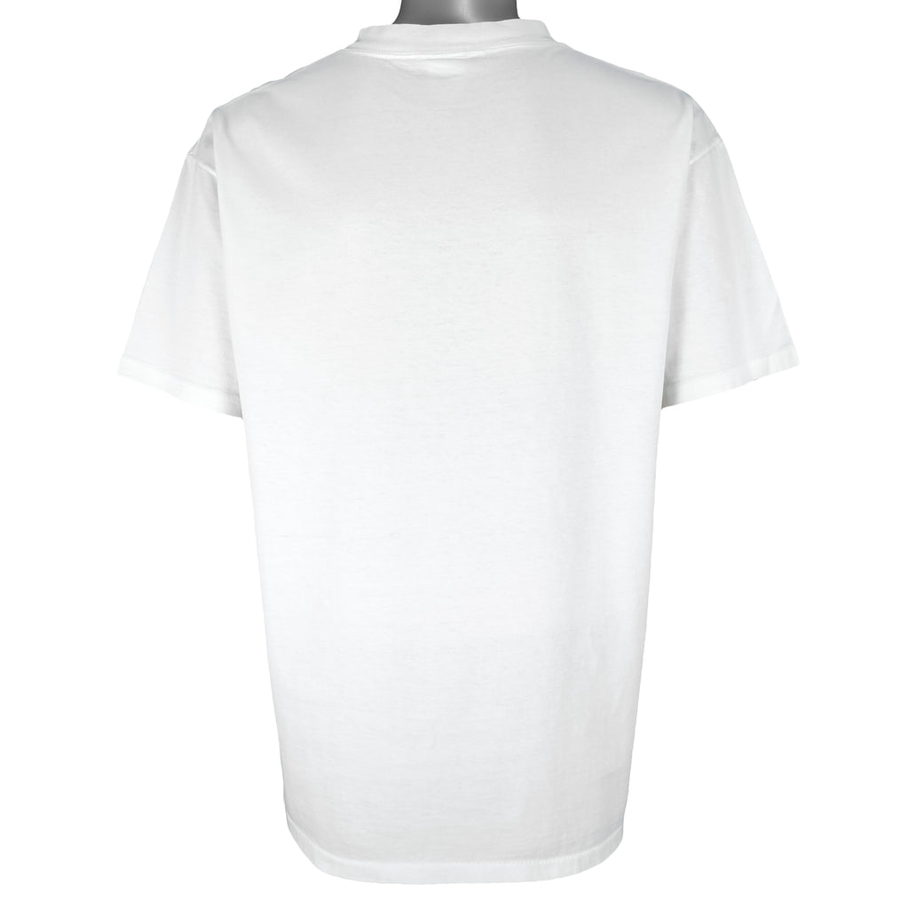 NBA (True Fan) - Chicago Bulls vs Utah Jazz NBA Finals T-Shirt 1997 X-Large Vintage Retro Basketball