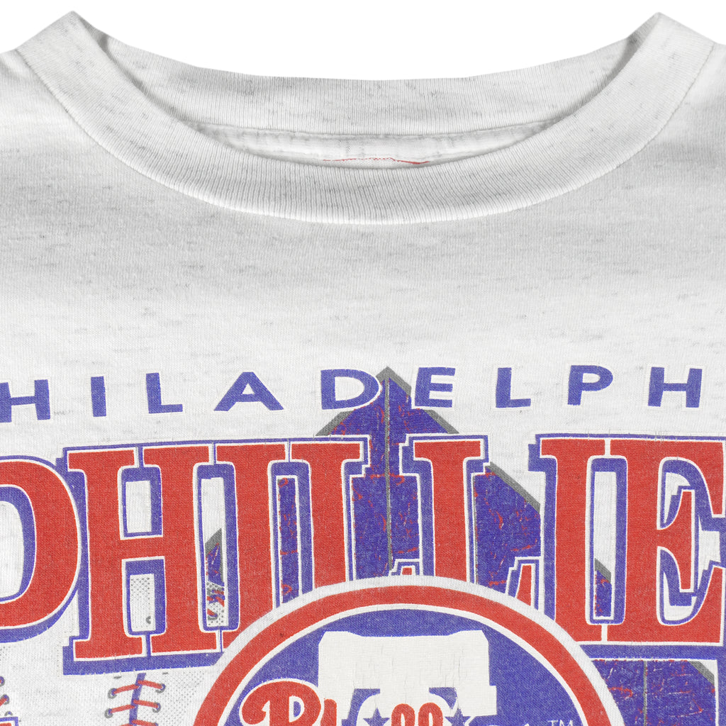 MLB (Trench) - Philadelphia Phillies Big Logo T-Shirt 1993 Large Vintage Retro Baseball