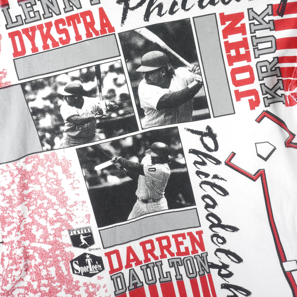 MLB (Anvil) - Philadelphia Phillies Darren Daulton AOP T-Shirt 1990s Large Vintage Retro Baseball