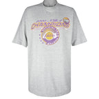 NBA (Tour Champ) - Los Angeles Lakers Champions T-Shirt 2000 XX-Large Vintage Retro Basketball