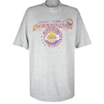 NBA (Tour Champ) - Los Angeles Lakers Champions T-Shirt 2000 XX-Large Vintage Retro Basketball