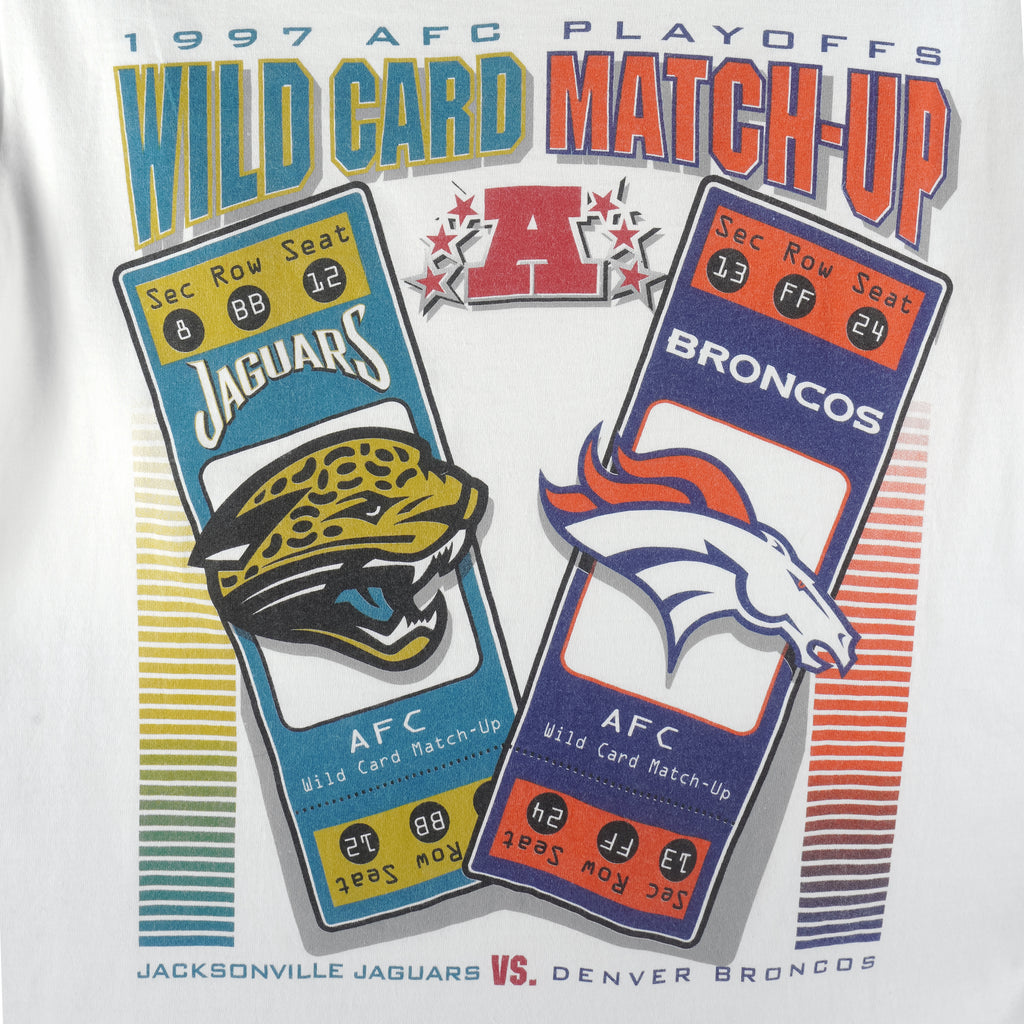 NFL (Pro Player) - Denver Broncos VS Jacksonville Jaguars Single Stitch T-Shirt 1990s Medium Vintage Retro Football