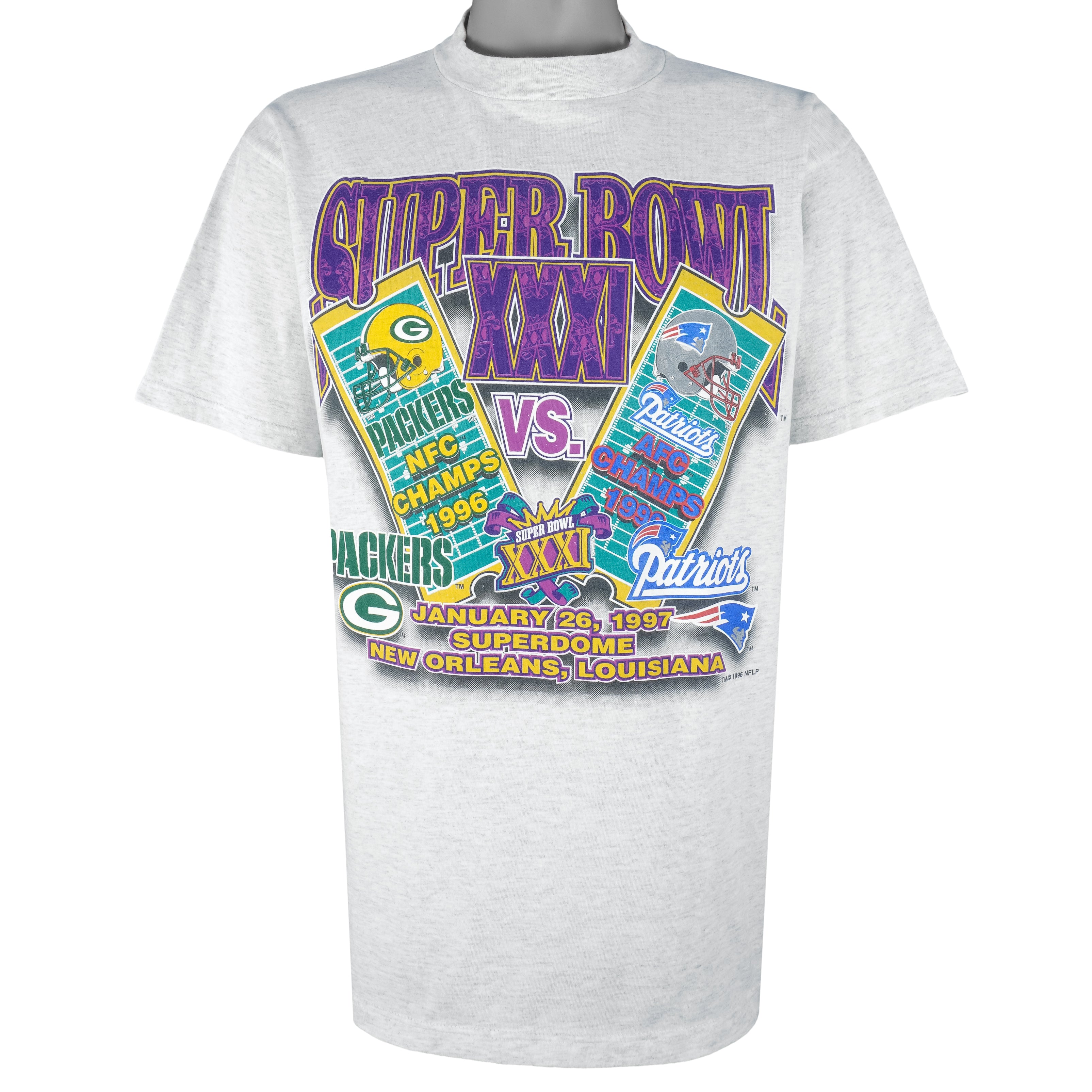 NFL (Logo Athletic) - Packers VS Patriots Super Bowl Helmet T-Shirt 1996 Medium Vintage Retro Football