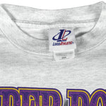 NFL (Logo Athletic) - Packers VS Patriots Super Bowl Helmet T-Shirt 1996 Medium Vintage Retro Football