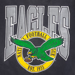 NFL (Trench) - Philadelphia Eagles Single Stitch T-Shirt 1990s Large Vintage Retro Football