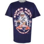 NFL (Gildan) - New England Patriots Tom Brady Super Bowl 26th T-Shirt 2002 Large Vintage Retro Football