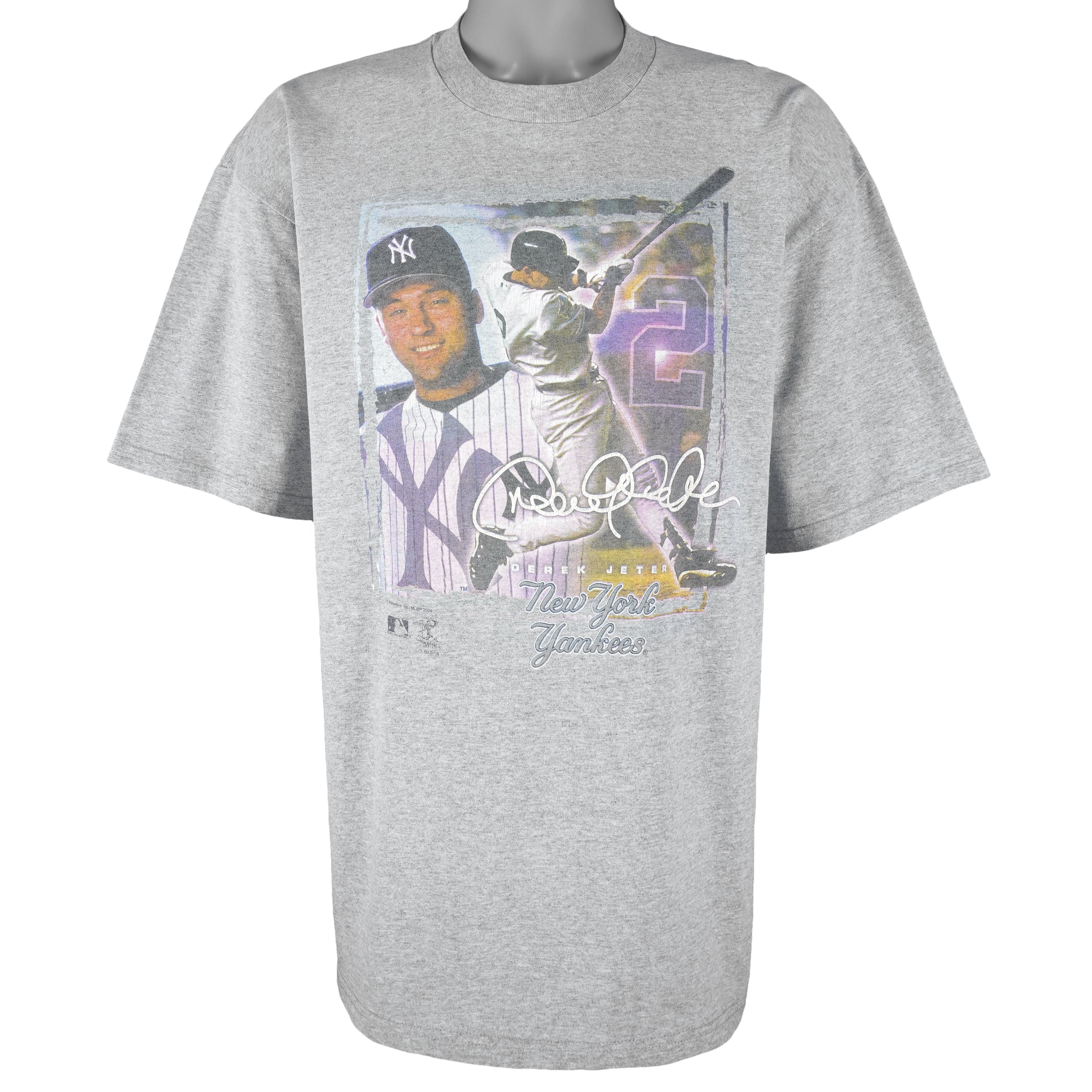 MLB (CSA) - New York Yankees Derek Jeter Single Stitch T-Shirt 2004 X-Large Vintage Retro Baseball
