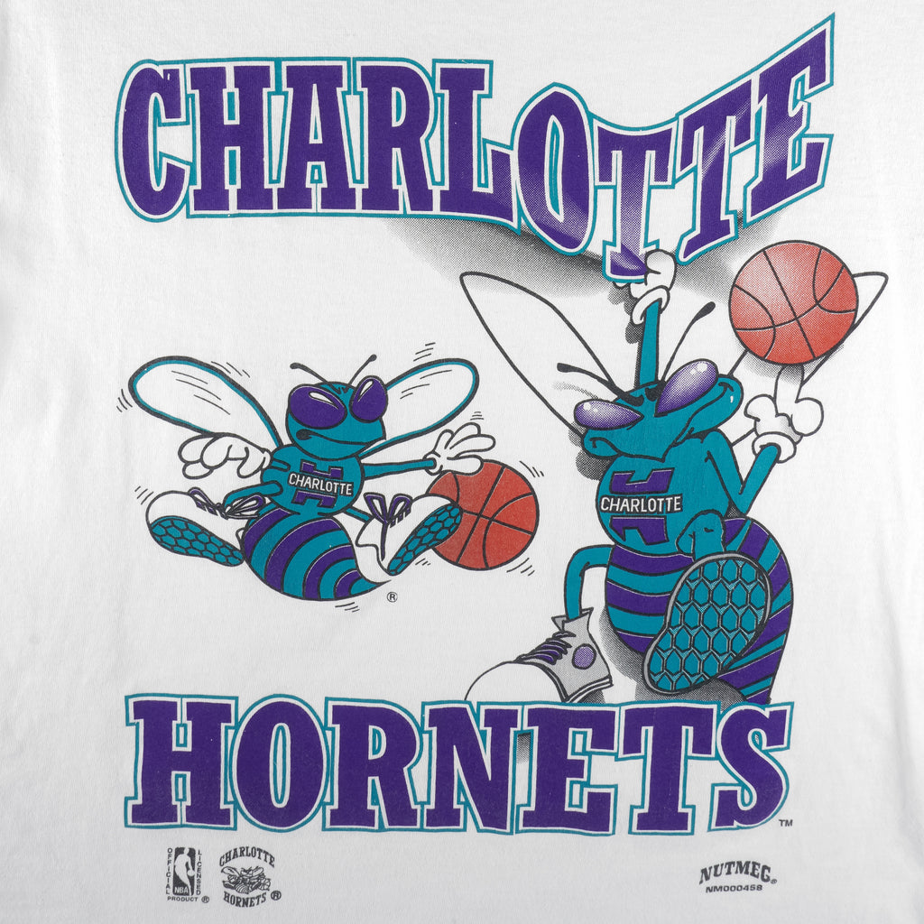 NBA (Nutmeg) - Charlotte Hornets Single Stitch T-Shirt 1990s X-Large Vintage Retro Basketball