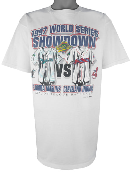 Vintage MLB (LBI) - Cleveland Indians Big Logo T-Shirt 1996 X-Large