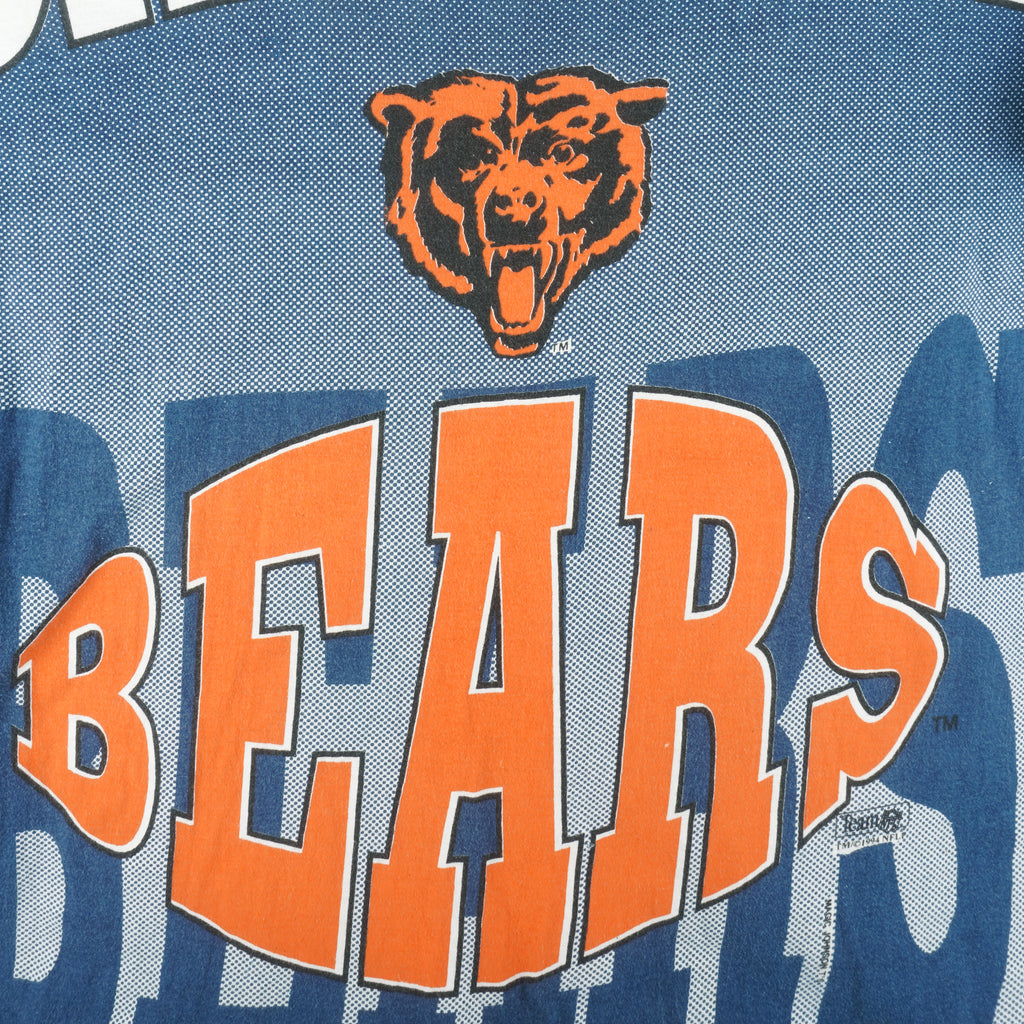 NFL (Magic Johnson T's) - Chicago Bears All Over Prints T-Shirt 1994 Large Vintage Retro Football