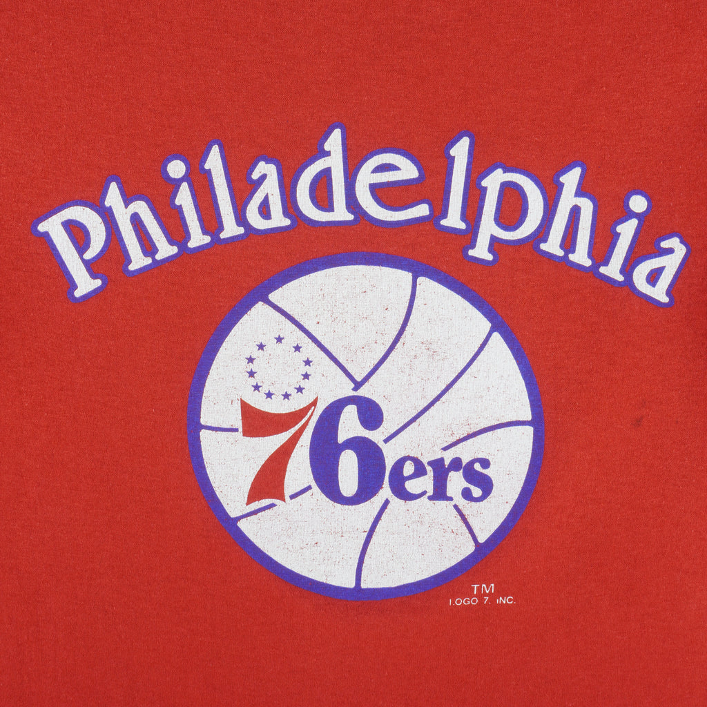 NBA (Logo 7) - Philadelphia 76ers Single Stitch T-Shirt 1990s Large Vintage Retro Basketball