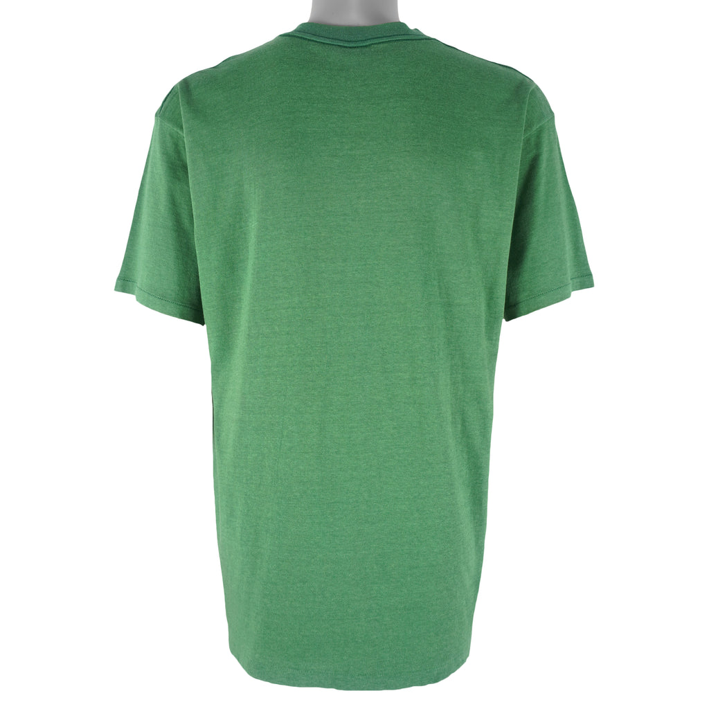 NBA (Artex) - Milwaukee Bucks Single Stitch T-Shirt 1980s X-Large Vintage Retro Basketball