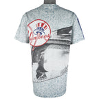 MLB - New York Yankees All Over Print T-Shirt 1990s Large Vintage Retro Baseball