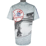 MLB - New York Yankees All Over Print T-Shirt 1990s Large Vintage Retro Baseball