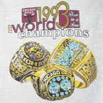 NBA (Signal Sport) - Chicago Bulls World Champions Ring T-Shirt 1993 Large Vintage Retro Basketball