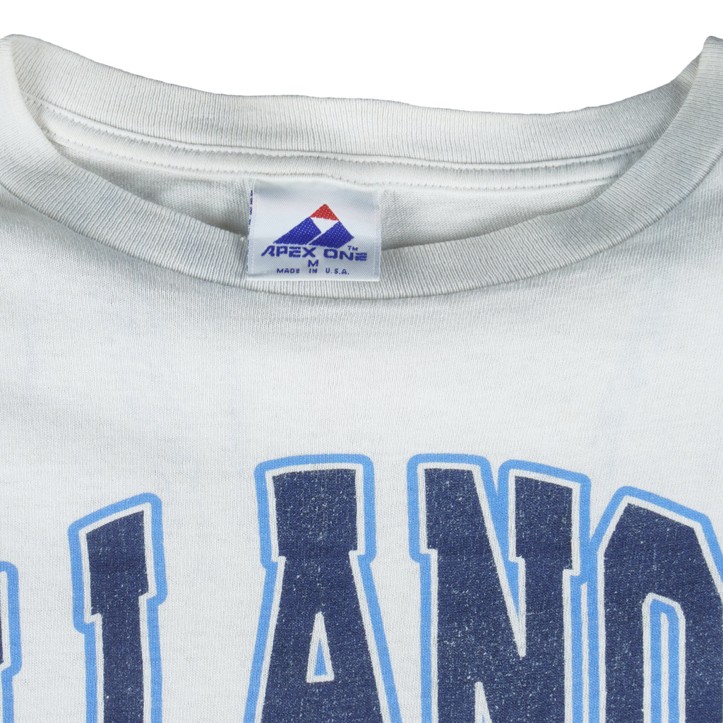 NCAA (Apex One) - Villanova Wildcats Men's Basketball T-Shirt 1990s Medium Vintage Retro Basketball College