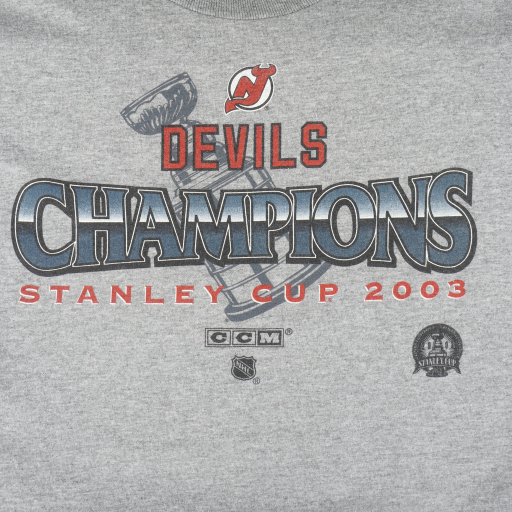 NHL (CCM) - New Jersey Devils Stanley Cup Champions T-Shirt 2003 X-Large Vintage Retro Hockey