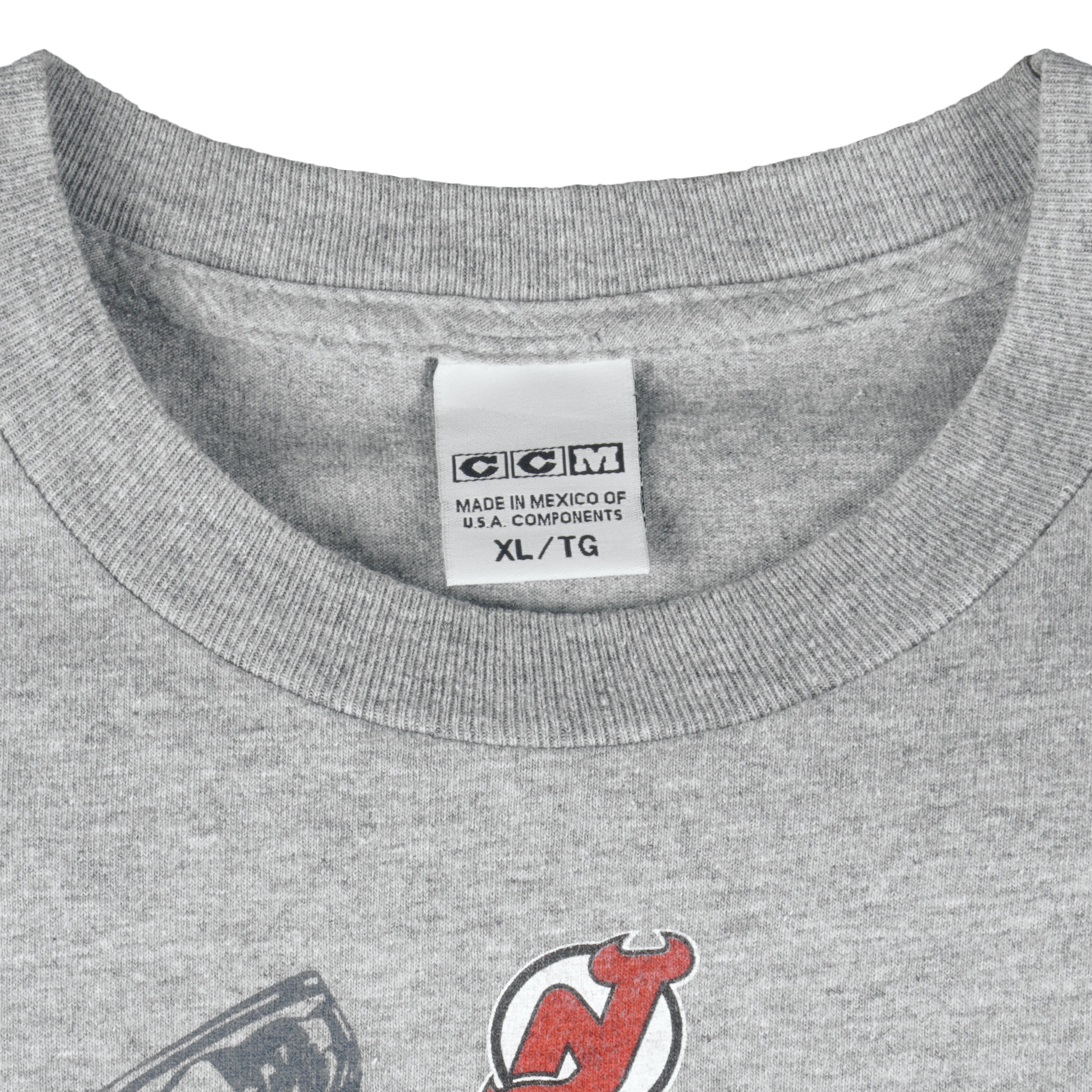 NHL (CCM) - New Jersey Devils Stanley Cup Champions T-Shirt 2003 X-Large Vintage Retro Hockey