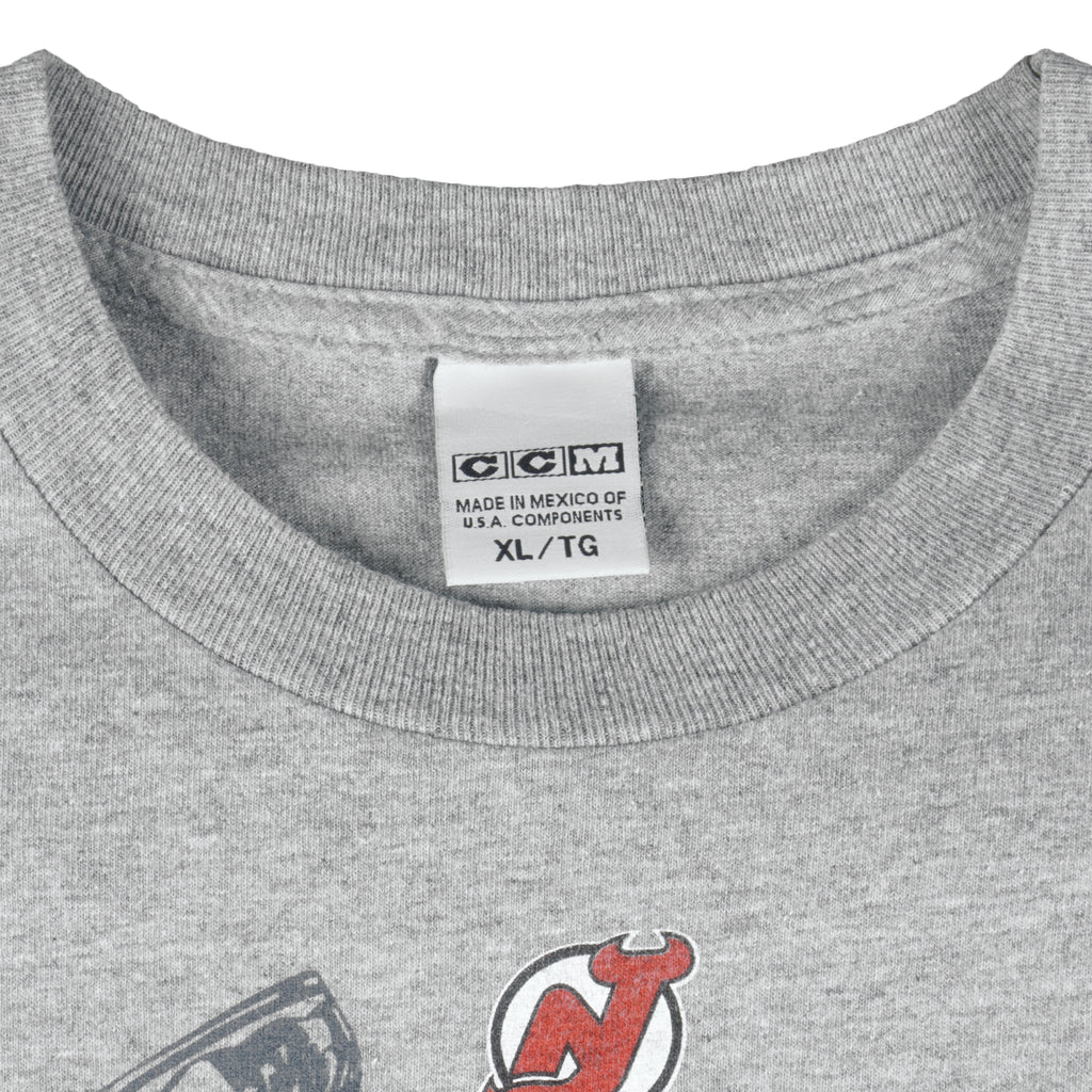 NHL (CCM) - New Jersey Devils Stanley Cup Champions T-Shirt 2003 X-Large Vintage Retro Hockey