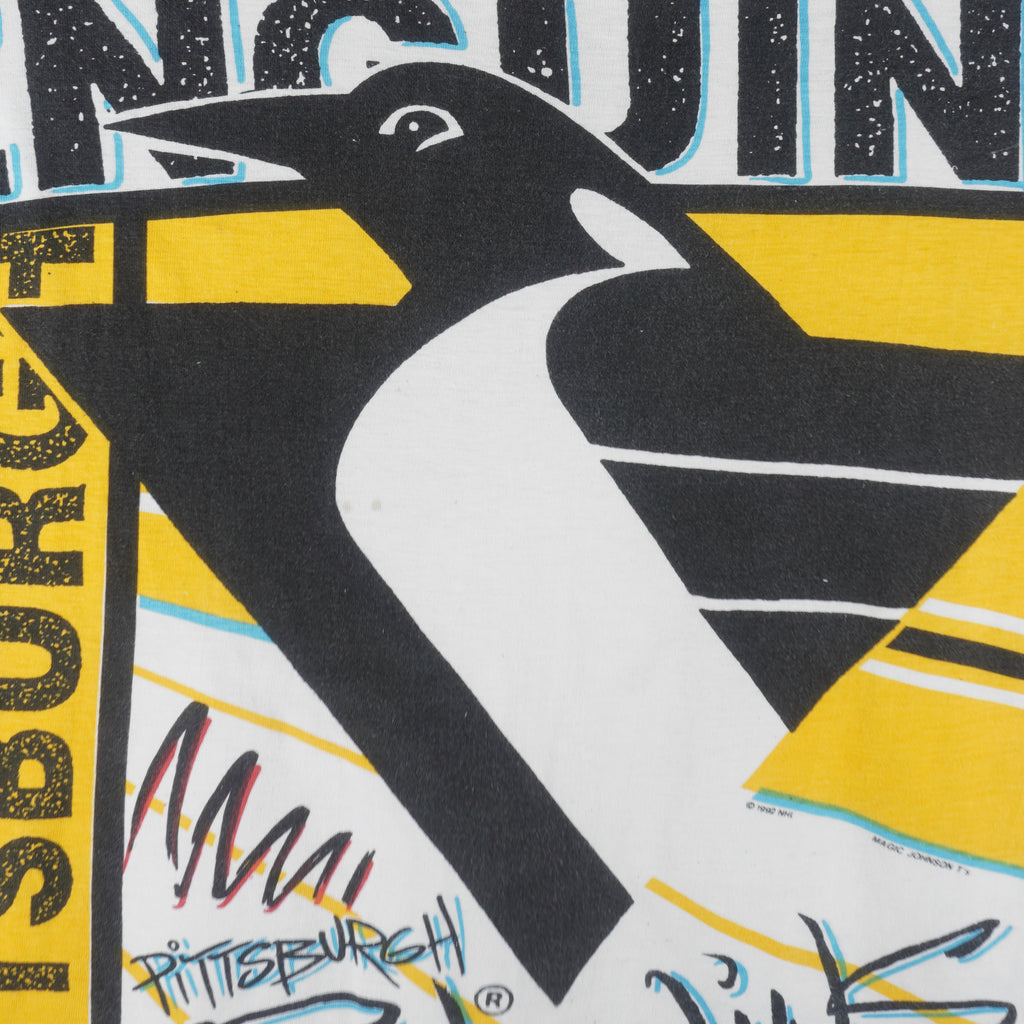 NHL (Magic Johnson T's) - Pittsburgh Penguins All Over Print T-Shirt 1992 Large Vintage Retro Hockey