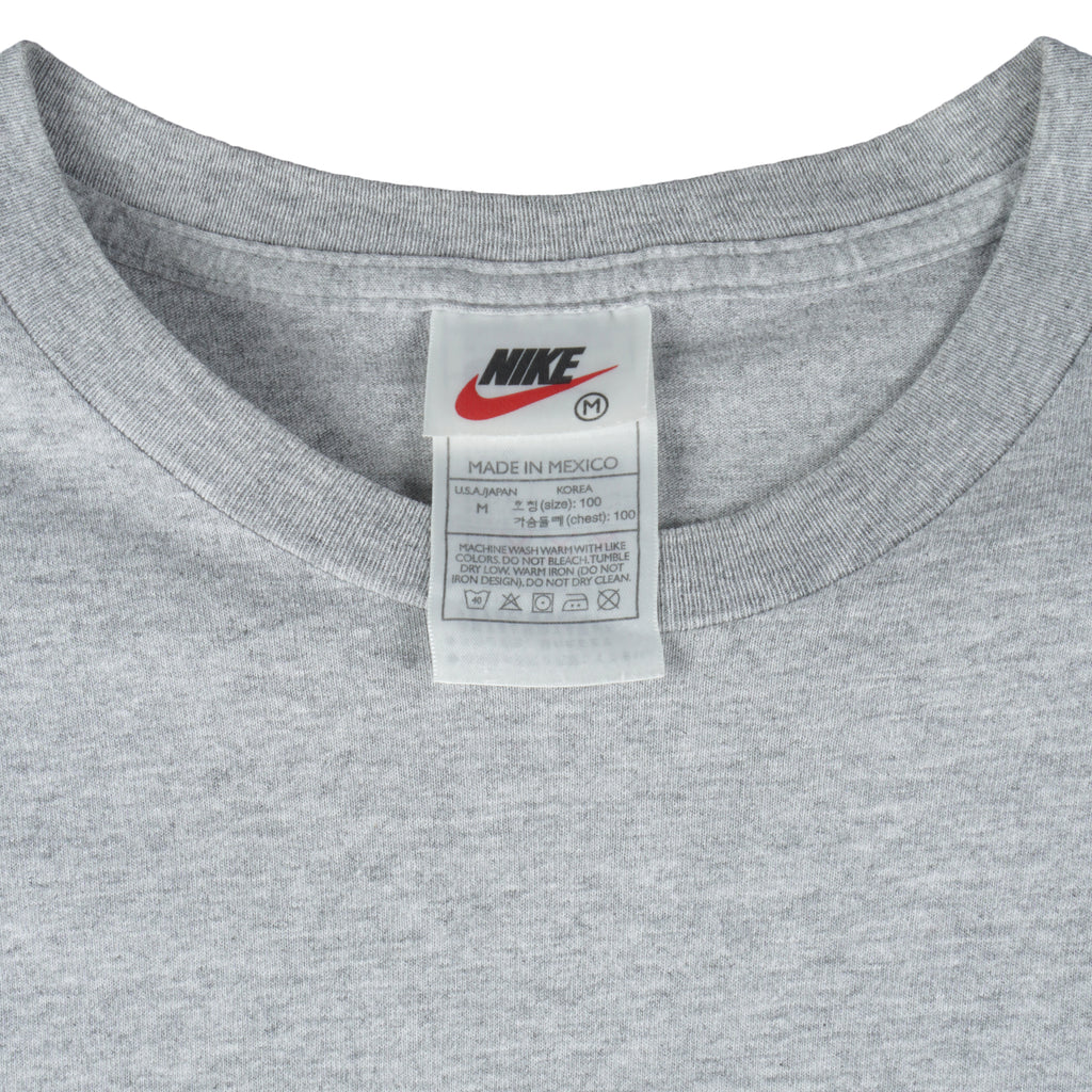 Nike - Spell Out T-Shirt 2000s Medium Vintage Retro