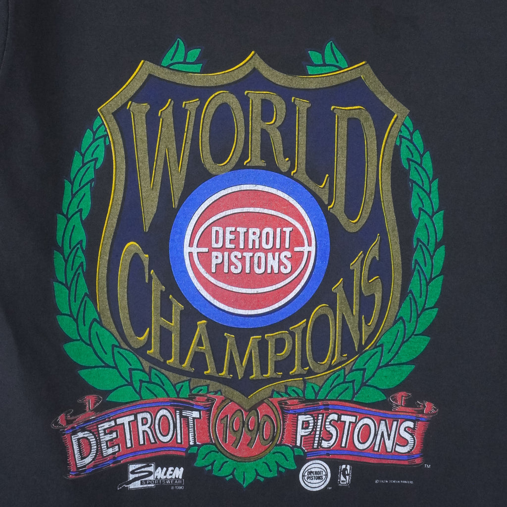 NBA (Salem) - Detroit Pistons World Champs T-Shirt 1990 Large Vintage Retro Basketball
