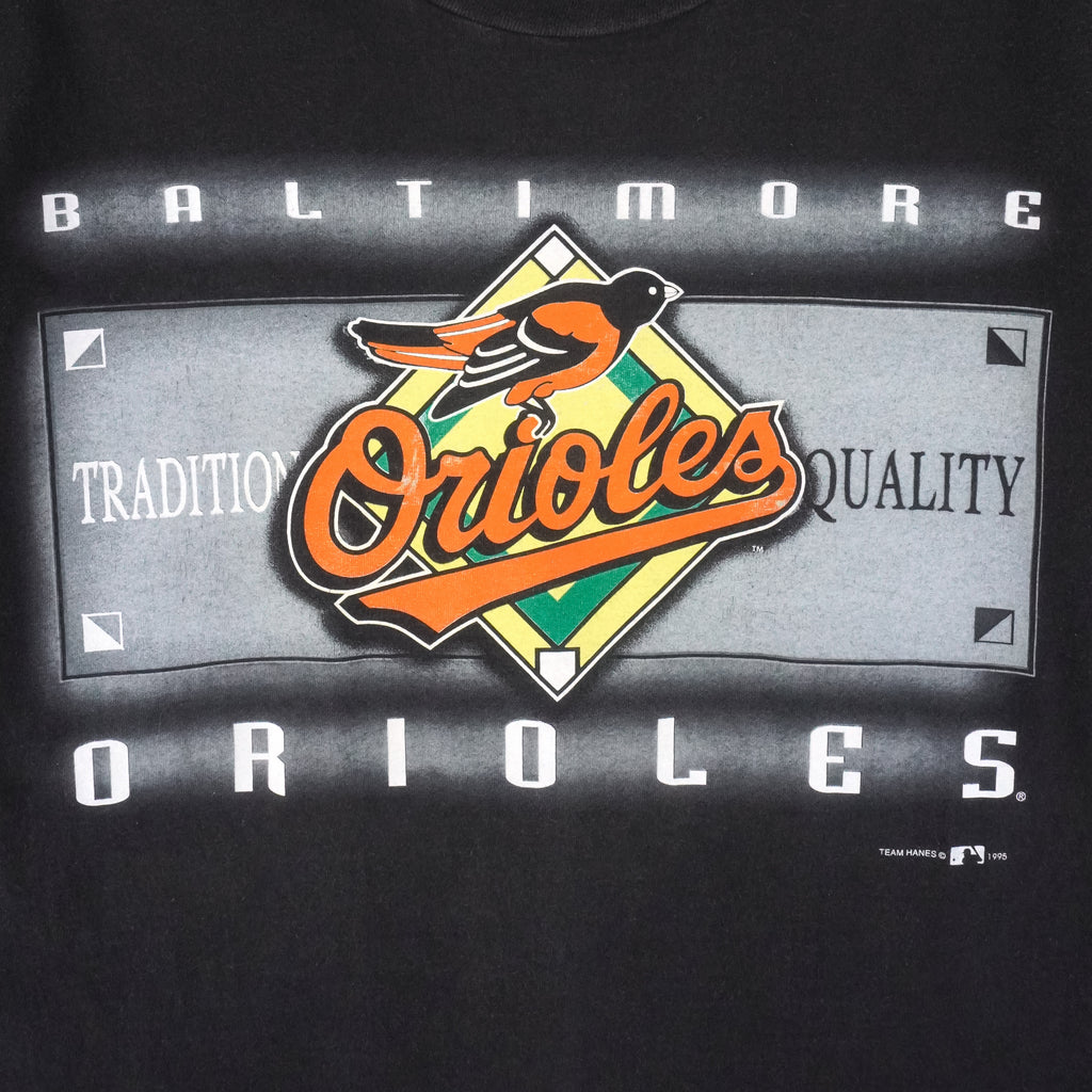 MLB (Hanes) - Baltimore Orioles Single Stitch T-Shirt 1995 Large Vintage Retro Baseball