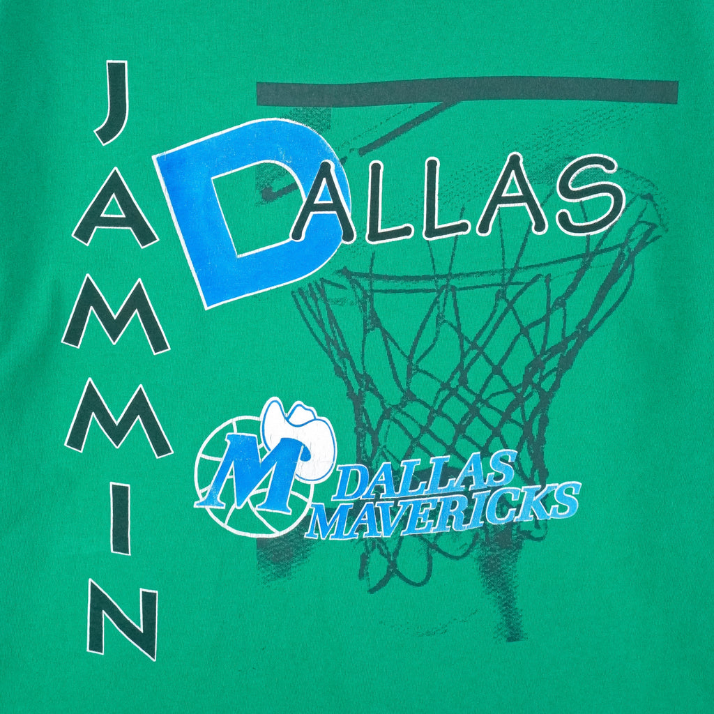 NBA (Hanes) - Dallas Mavericks Single Stitch T-Shirt 1990s X-Large Vintage Retro Basketball