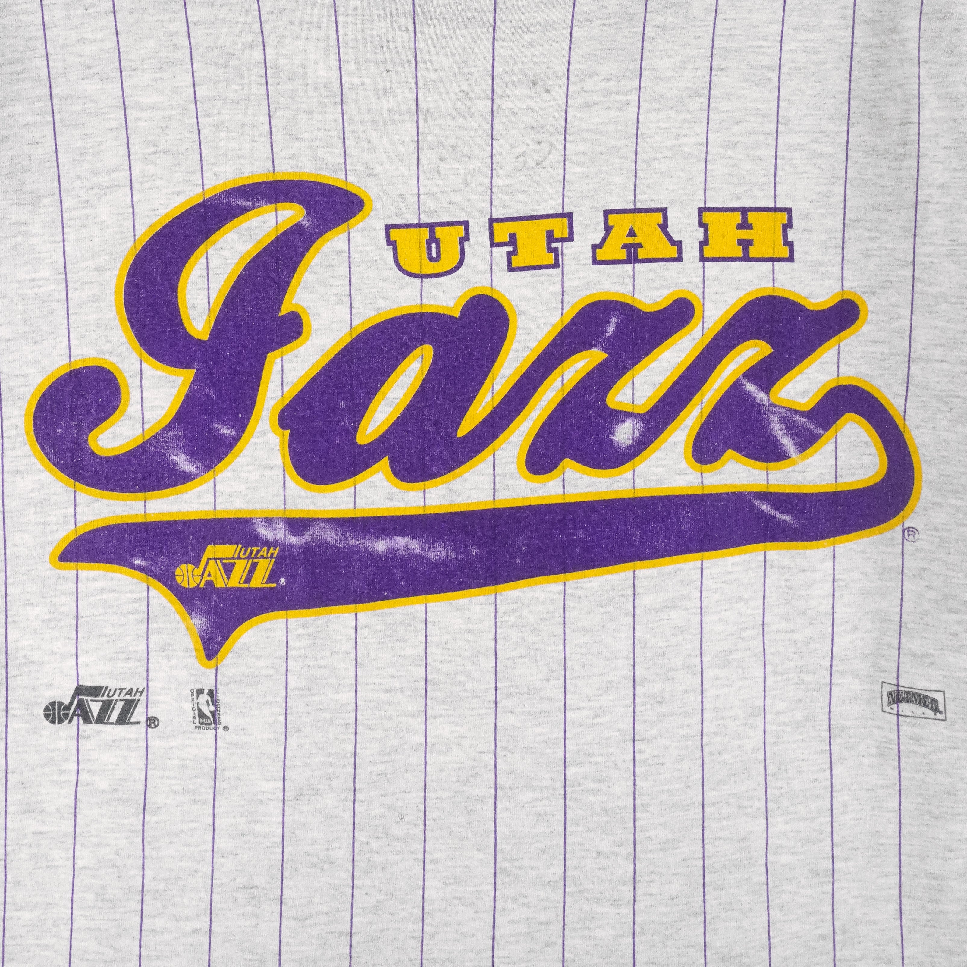 NBA (Nutmeg) - Utah Jazz Single Stitch T-Shirt 1990s X-Large Vintage Retro Basketball