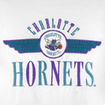 NBA (Logo Athletic) - Charlotte Hornets Embroidered T-Shirt 1990s X-Large Vintage Retro Basketball