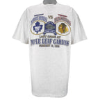 NHL (Bulletin Athletic) - Toronto Maple Leafs VS Chicago Blackhawks T-Shirt 1999 X-Large Vintage Retro Hockey