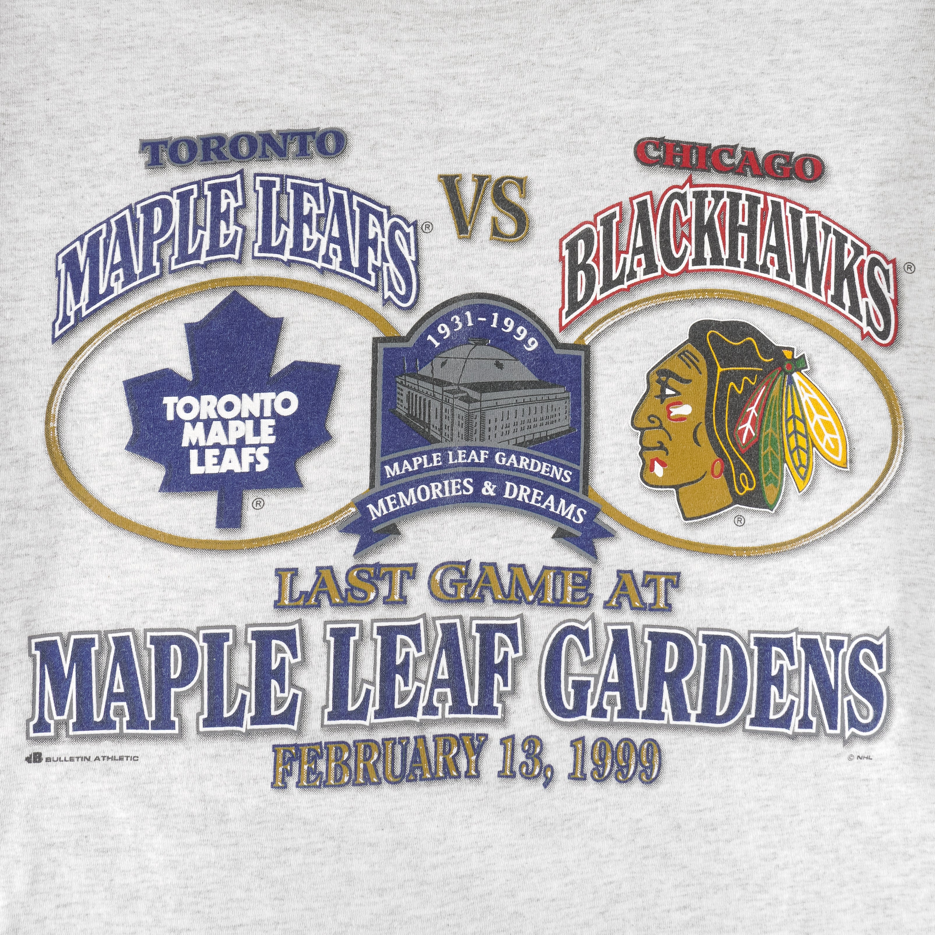 NHL (Bulletin Athletic) - Toronto Maple Leafs VS Chicago Blackhawks T-Shirt 1999 X-Large Vintage Retro Hockey
