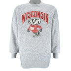 NCAA (Bassett Walker) - Wisconsin Badgers Crew Neck Sweatshirt 1990s X-Large Vintage Retro College