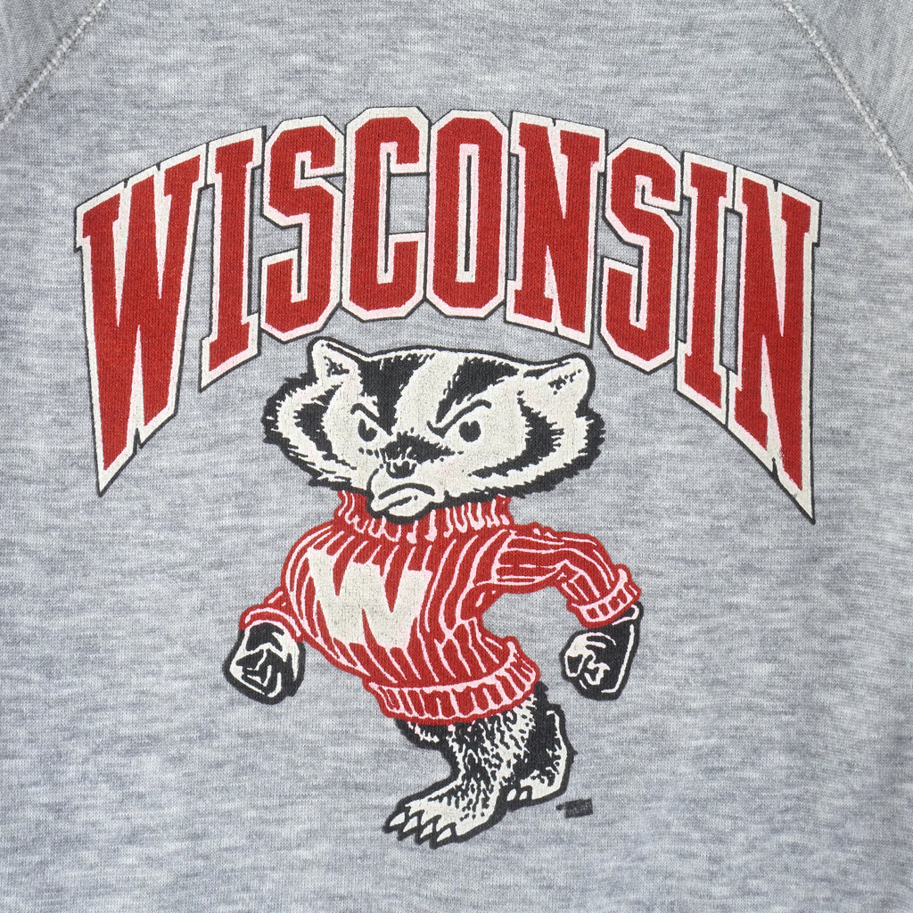 NCAA (Bassett Walker) - Wisconsin Badgers Crew Neck Sweatshirt 1990s X-Large Vintage Retro College