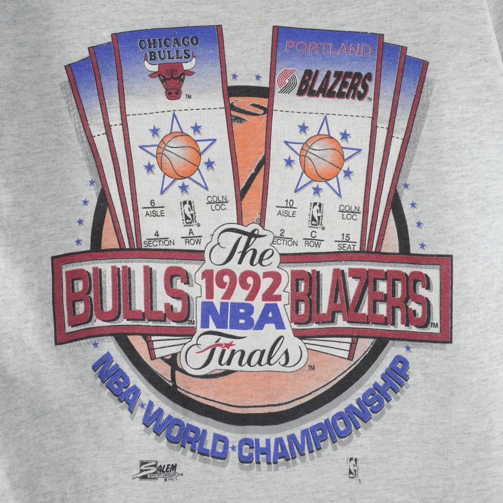 NBA (Salem) - Bulls VS Trailblazers NBA Final World Champions T-Shirt 1992 X-Large Vintage Retro Basketball