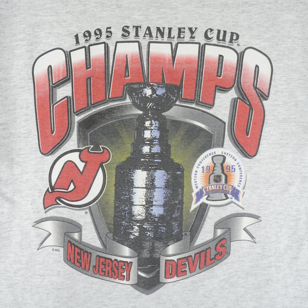 NHL (Salem) - New Jersey Devils Stanley Cup Champions T-Shirt 1995 X-Large Vintage Retro Hockey