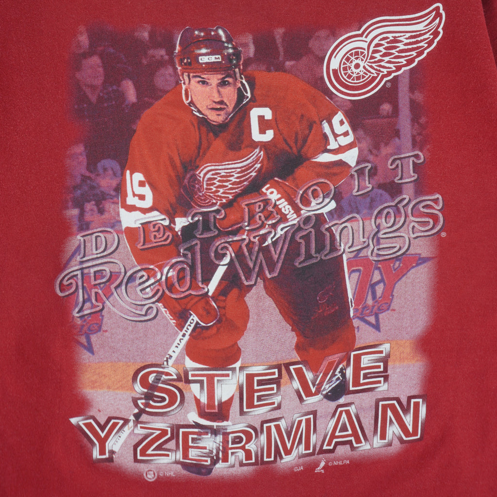 NHL (Sport Attack) - Red Wings Steve Yzerman MVP Player T-Shirt 1990s Medium