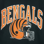 NFL (Logo 7) - Cincinnati Bengals Helmet T-Shirt 1990s X-Large vintage Retro football