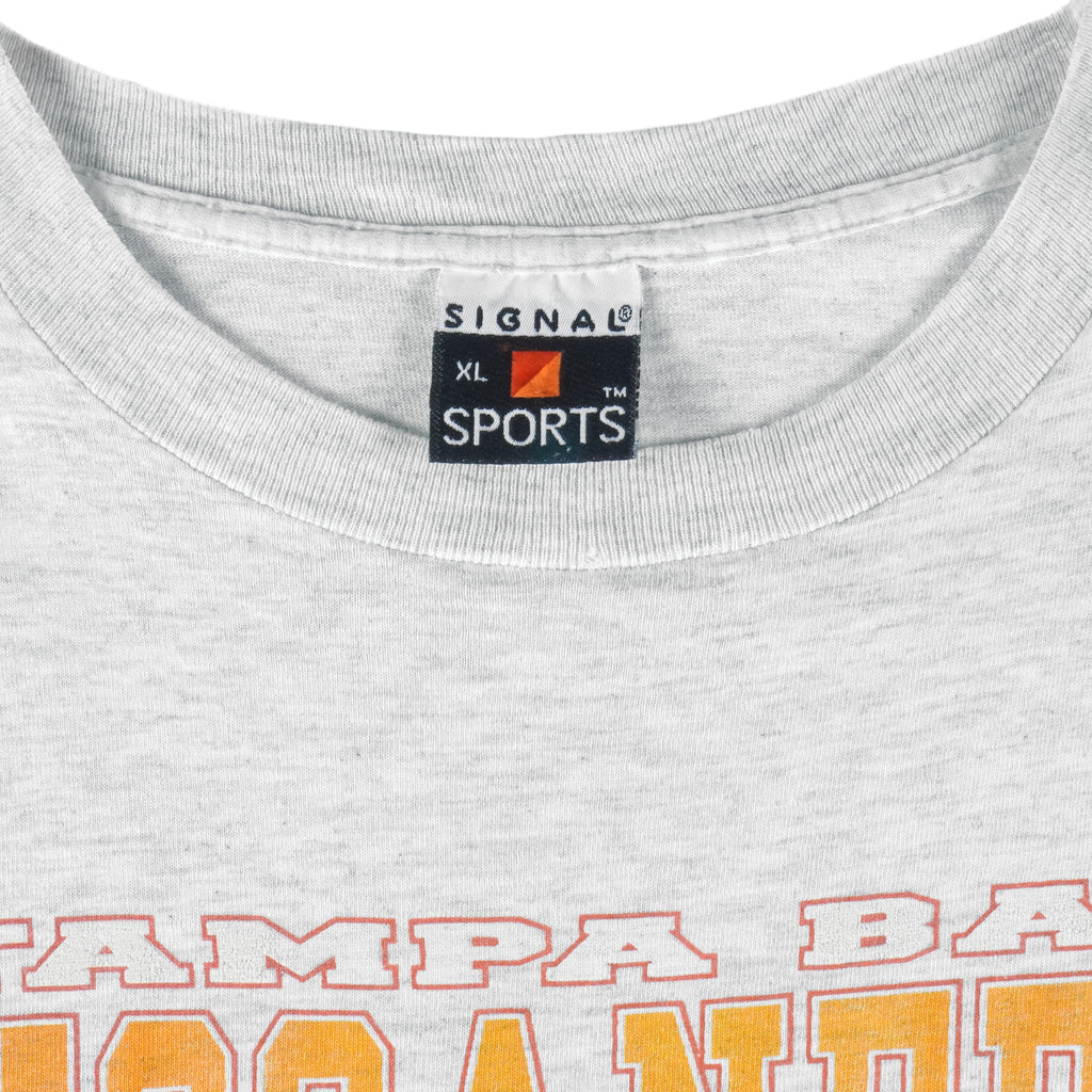 NFL (Signal Sports)- Tampa Bay Buccaneers Single Stitch T-Shirt 1992 X-Large Vintage Retro Football