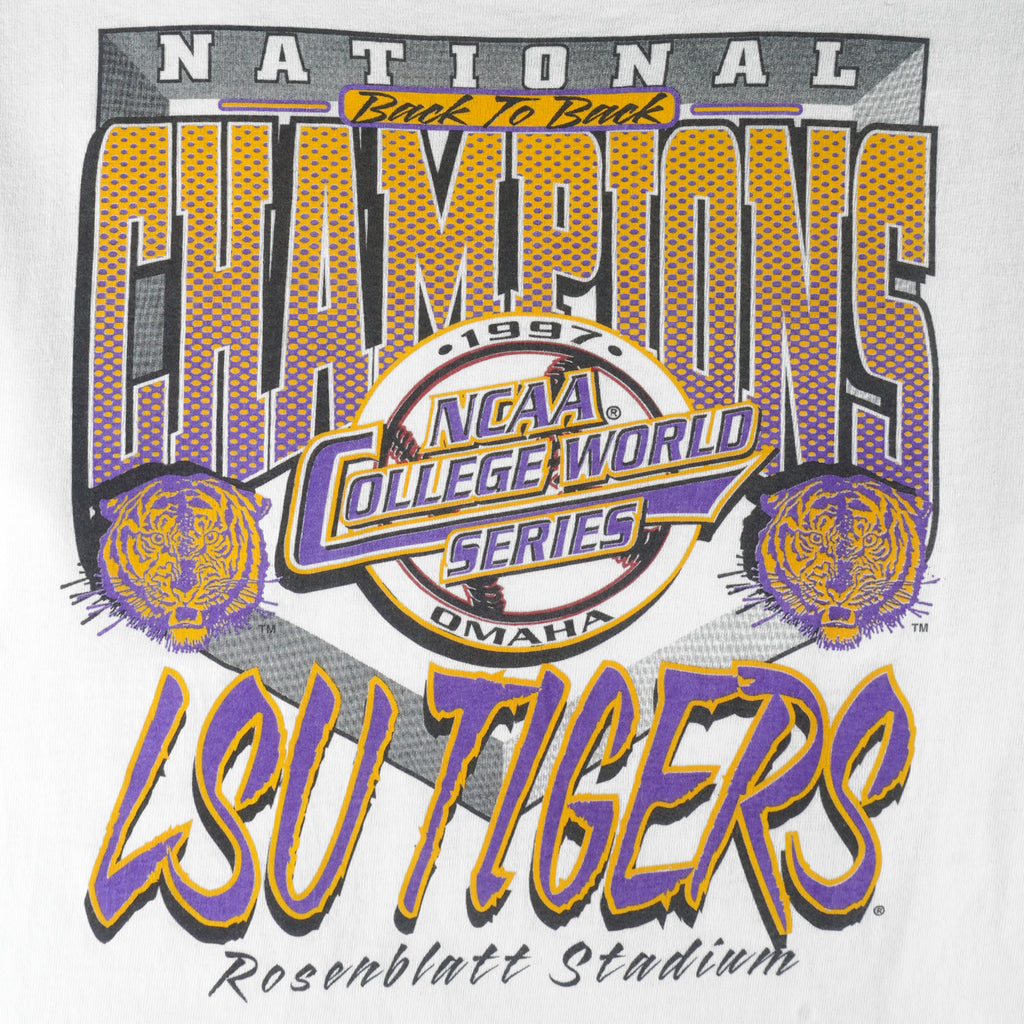 NCAA - LSU Tigers World Series Champions Single Stitch T-Shirt 1997 X-Large Vintage Retro College