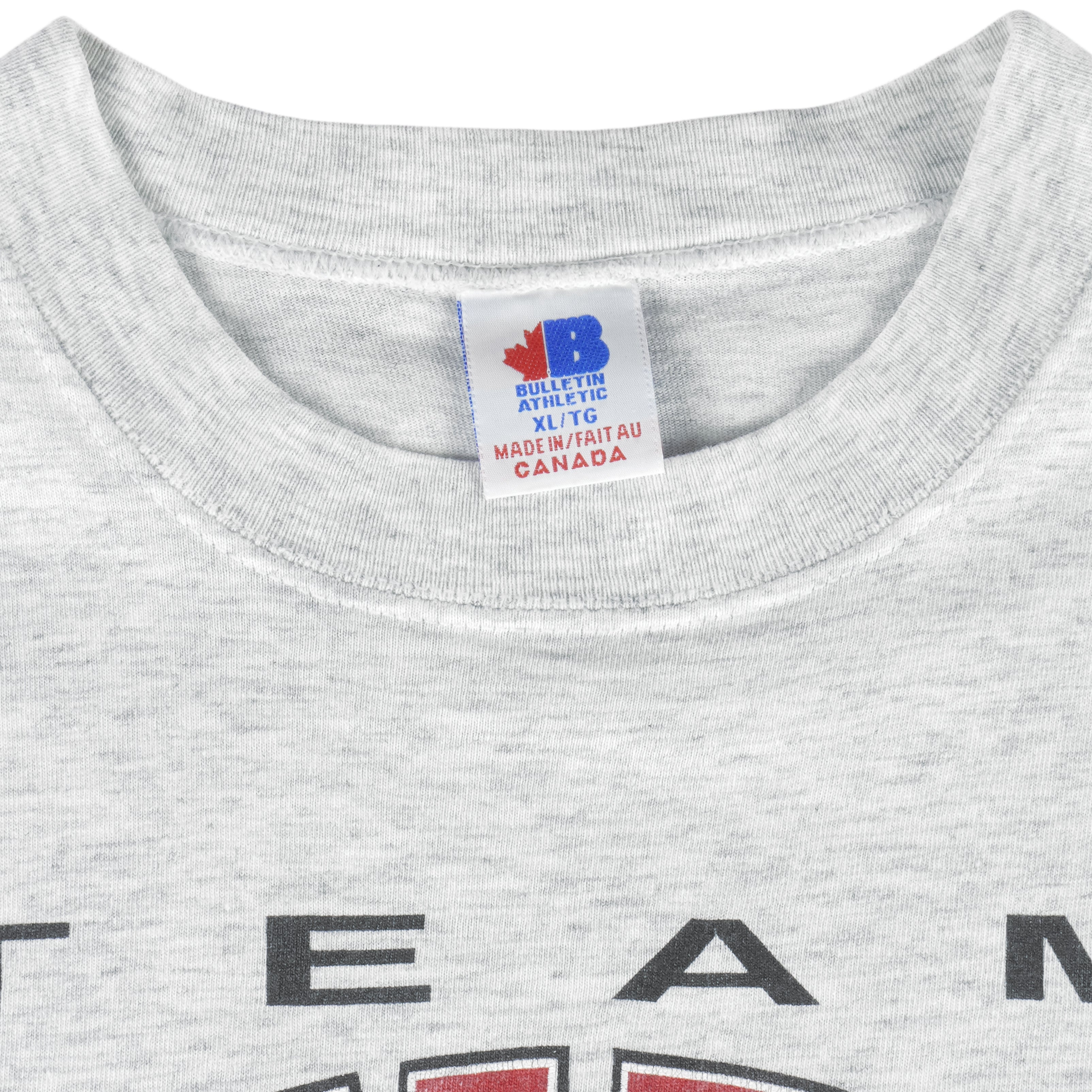 Vintage (Bulletin Athletic) -  Team Canada Hockey Single Stitch T-Shirt 1990s X-Large Vintage Retro
