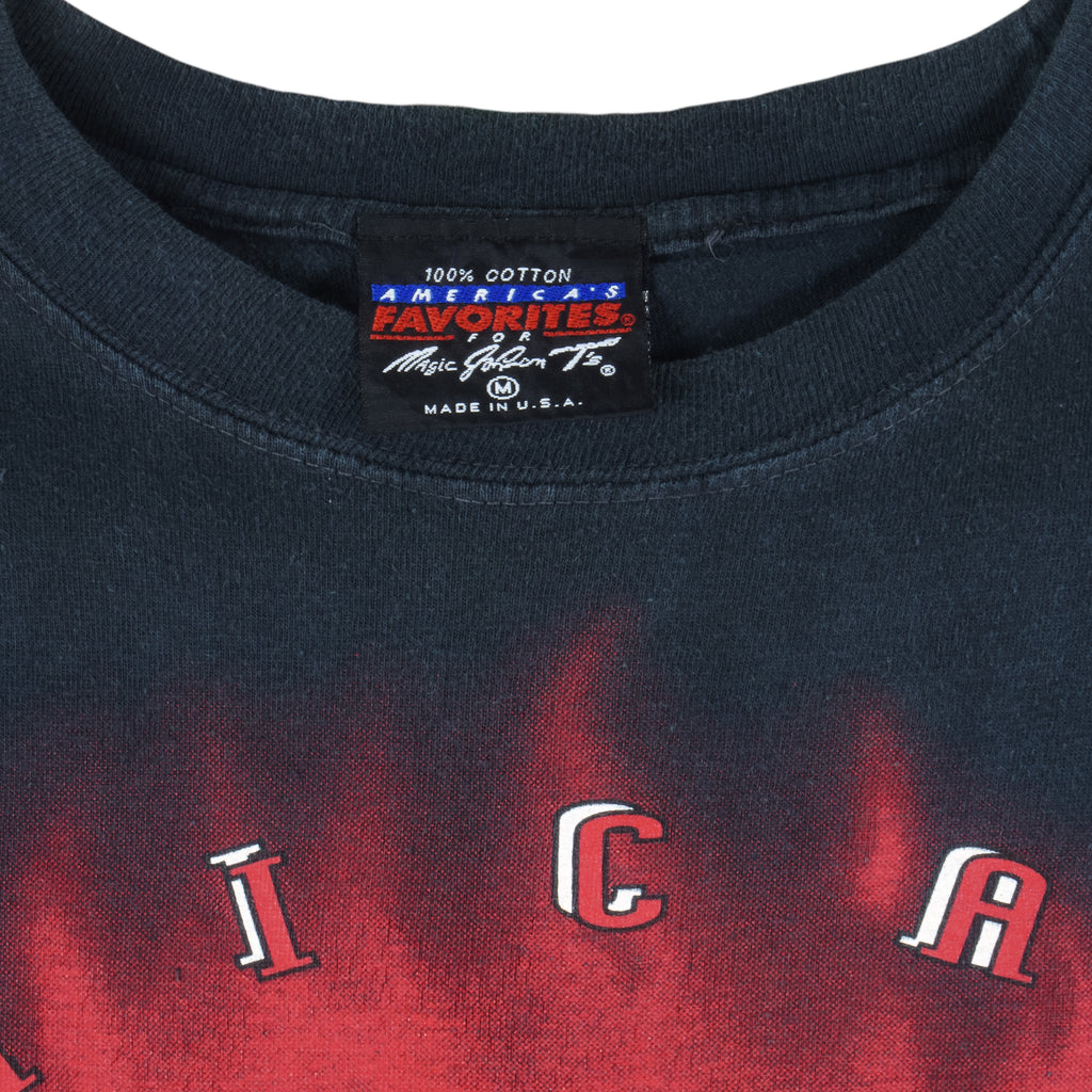 NBA (Magic Johnson T's) - Chicago Bulls Single Stitch T-Shirt 1990s Medium Vintage Retro Basketball
