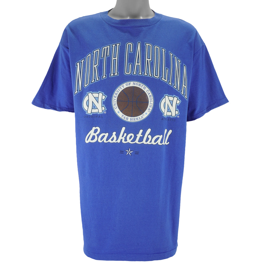 NCAA (Galt Sand) - North Carolina Tar Heels Basketball T-Shirt 1990s X-Large Vintage Retro College