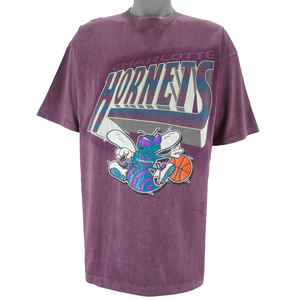 NBA (Ture Fan) - Charlotte Hornets T-Shirt 1990s X-Large Vintage Retro Basketball