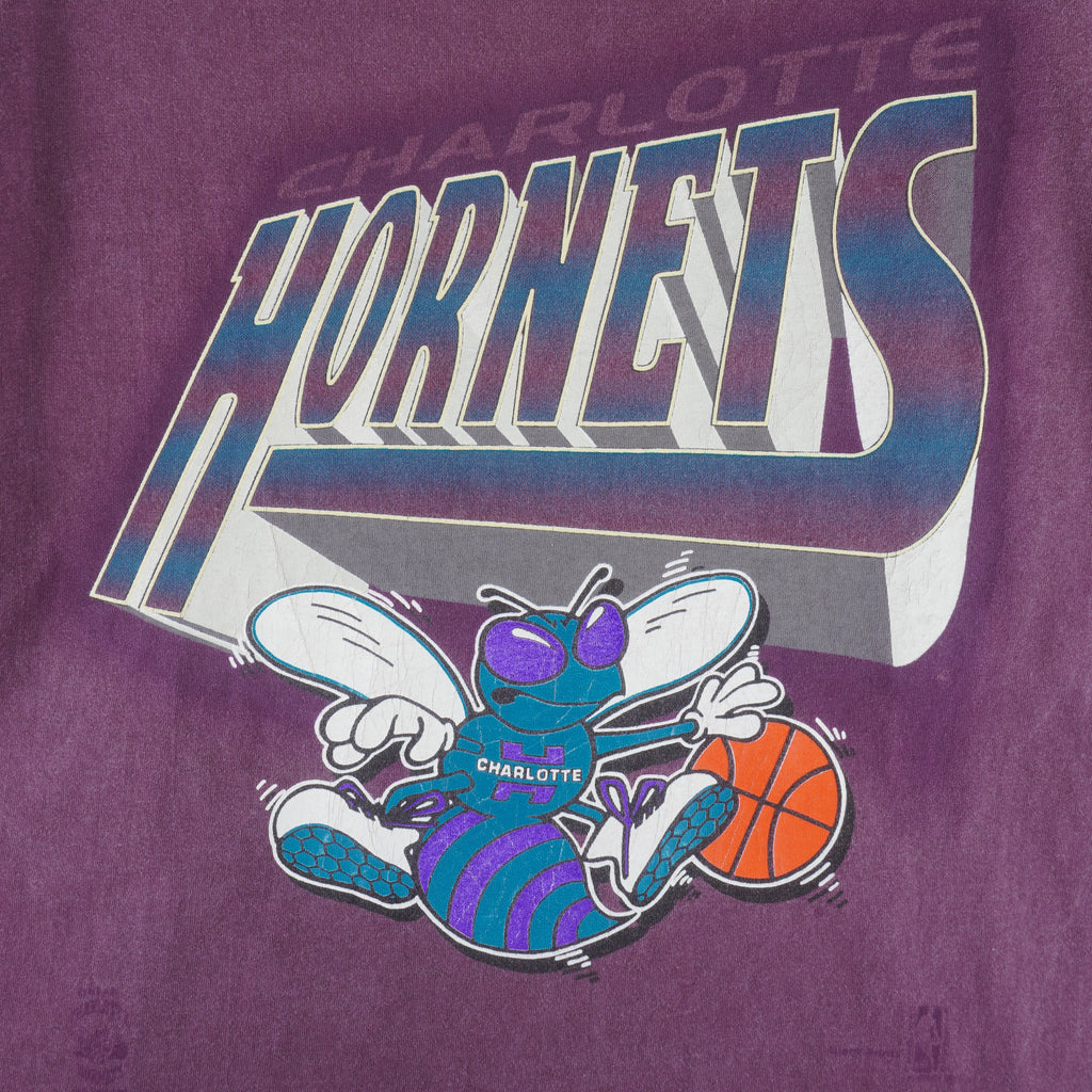 NBA (Ture Fan) - Charlotte Hornets T-Shirt 1990s X-Large Vintage Retro Basketball