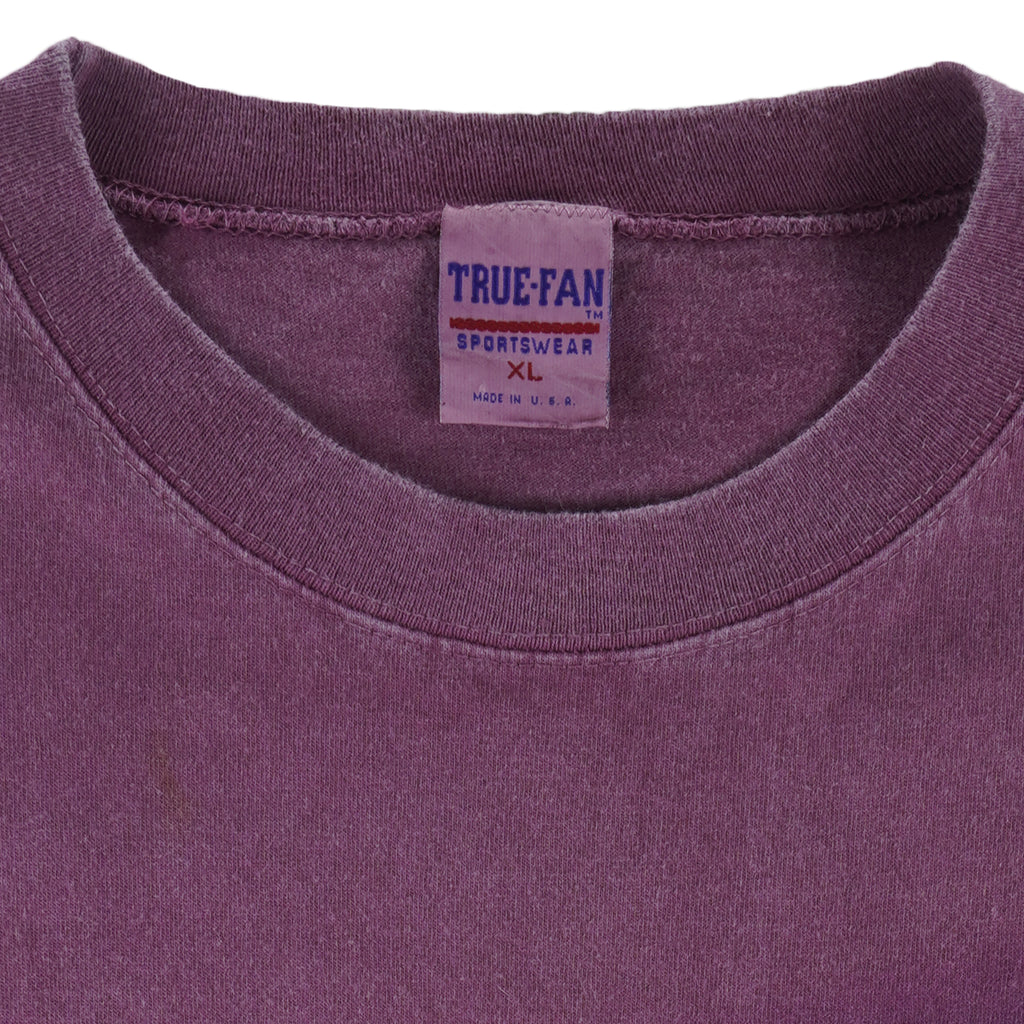 NBA (Ture Fan) - Charlotte Hornets T-Shirt 1990s X-Large Vintage Retro Basketball