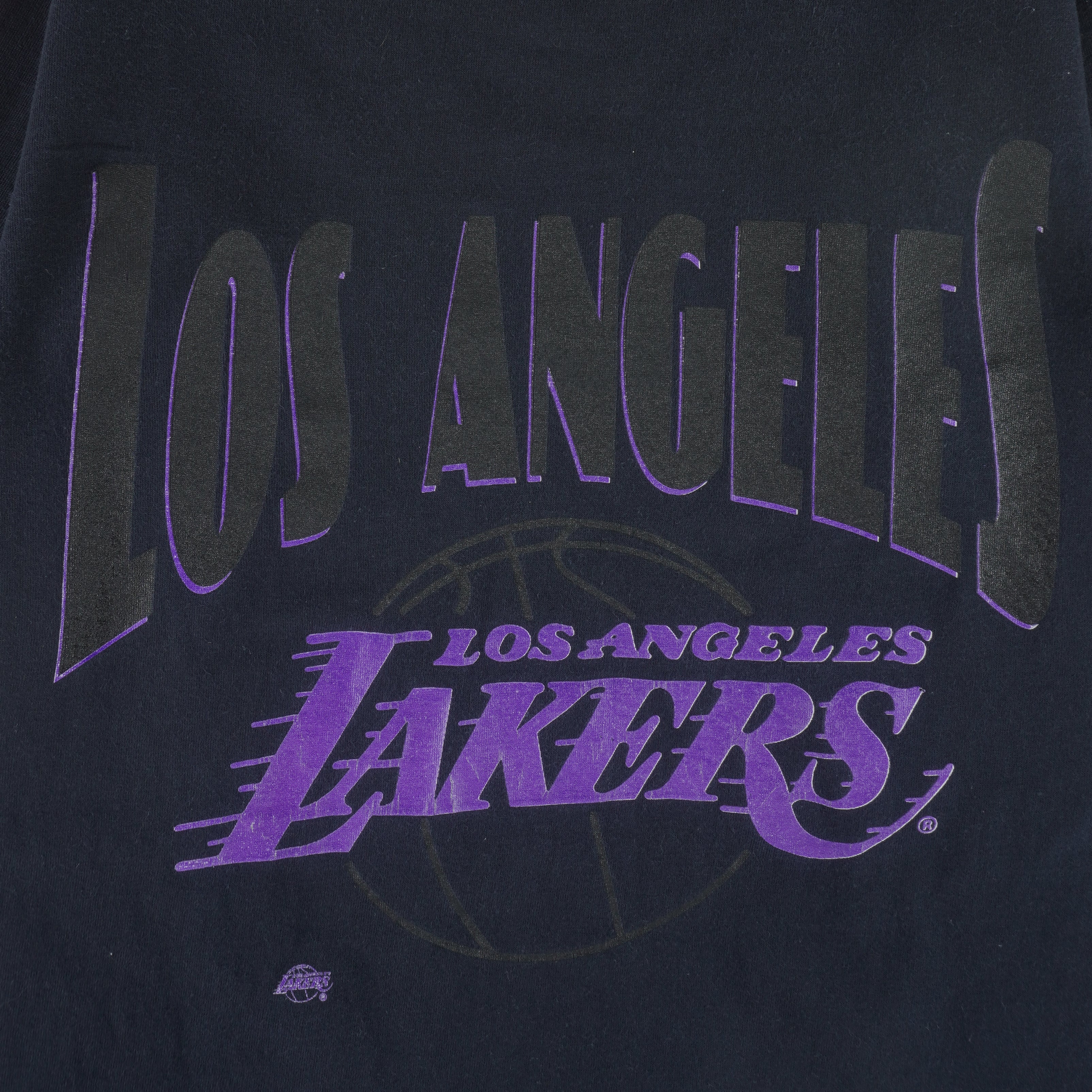 NBA (Nutmeg) - Los Angeles Lakers T-Shirt 1990s Medium Vintage Retro Basketball