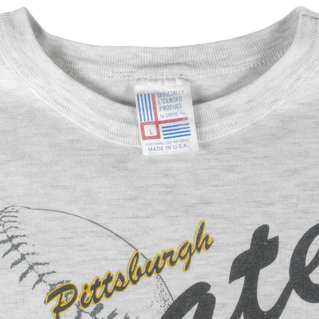 MLB (Garan) - Pittsburgh Pirates Baseball Single Stitch T-Shirt 1991 Large